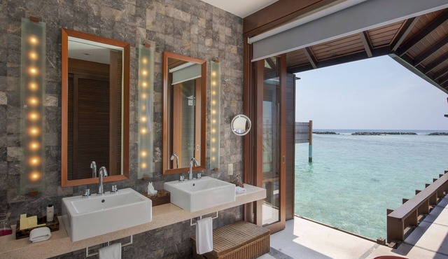Villa Nautica Paradise Island Resort in Lankanfinolhu