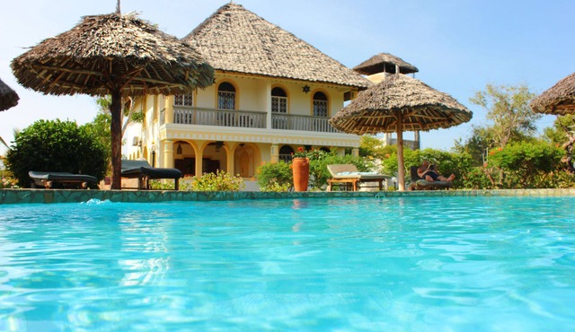 Villa Sarabi - Cozy house for 8 people, 4 minutes to the beach with cook in Diani Beach