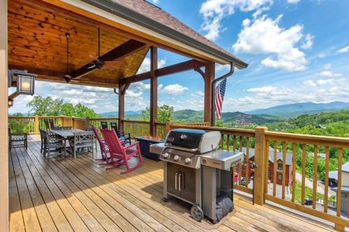 Villa Tavia by Stony Brook Cabins in Gatlinburg