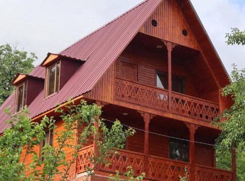 Wooden Cottage ' Lailashi '
