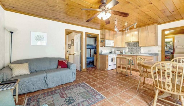 Yosemite Mountain Cottage - Groveland in Groveland
