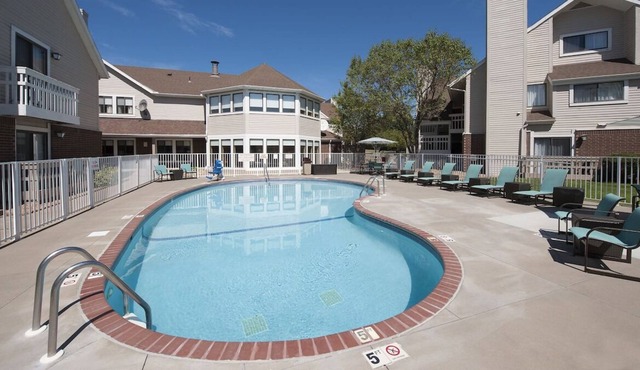 You Found it! Pet-friendly Property with Free Parking, Outdoor Pool! in Eagan