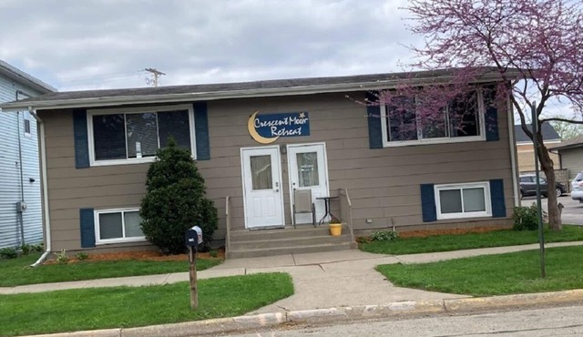 You Will Love Your Stay At Crescent Moon Retreat in La Crescent