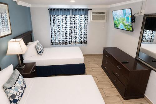 Beach Hotel 