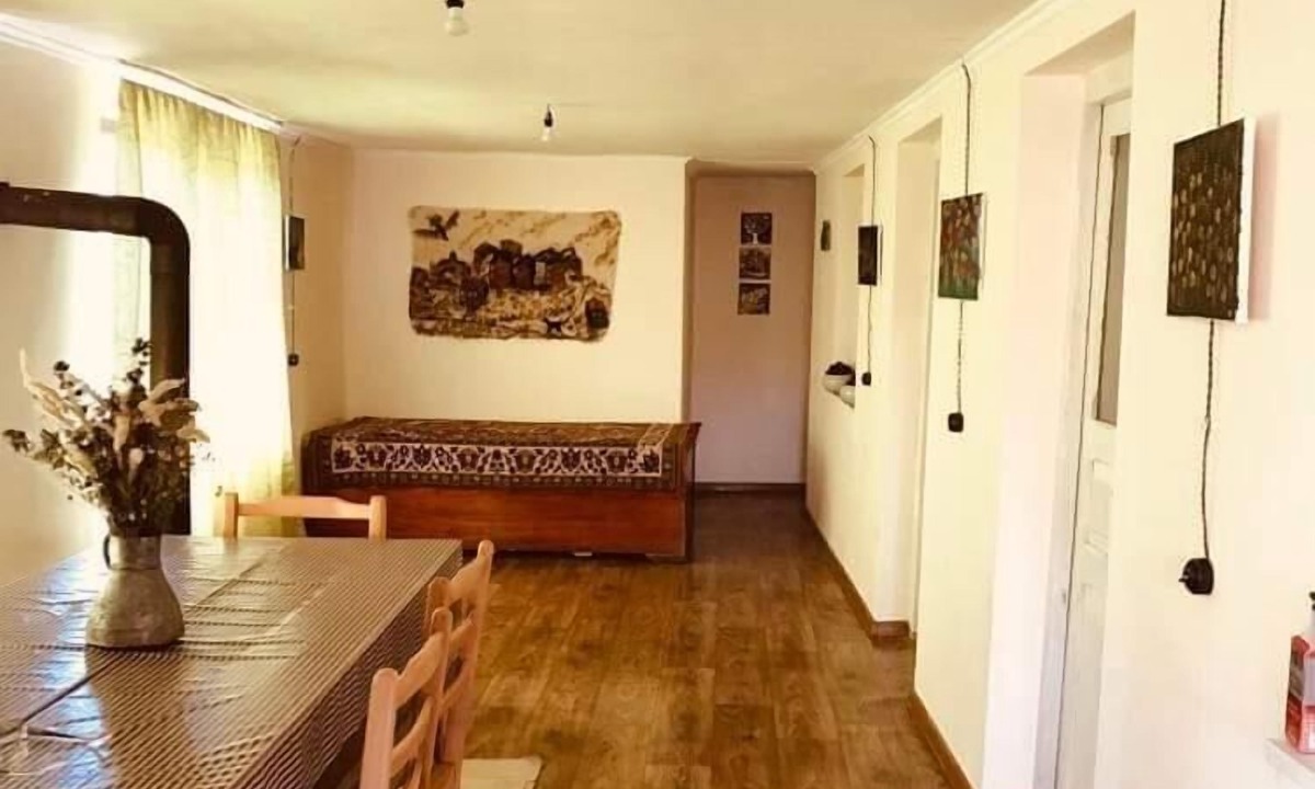 Omalo House | Lileo