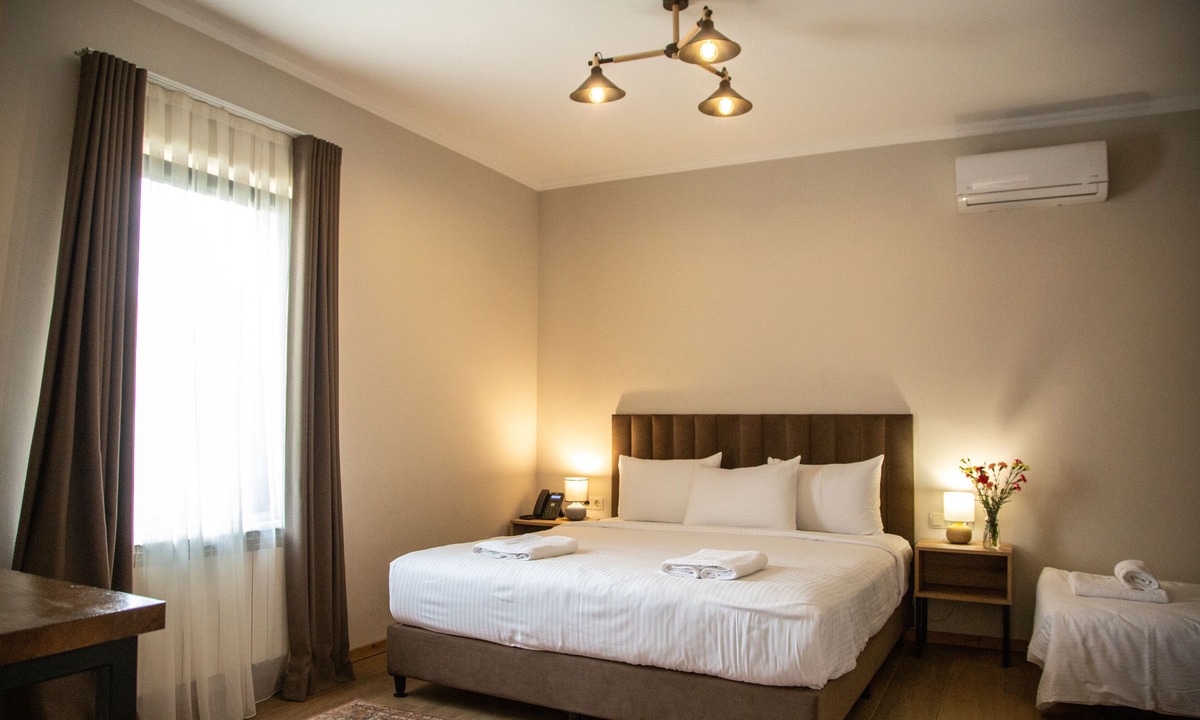 Vedzebi Hotel | Giorgi Ushikishvili Chateau Celler