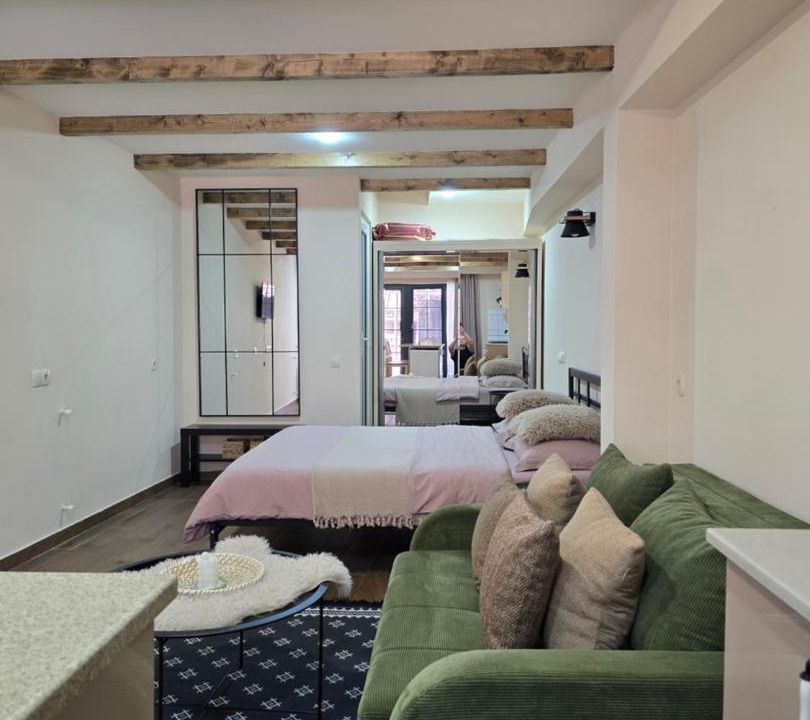 Sololaki Apartment | Studio in old town tbilisi