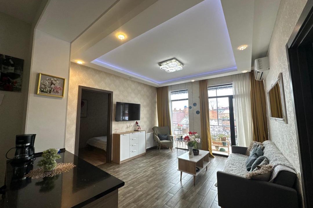 Avlabari Apartment | A p a r t m e n t AnnaMari O l d T b i l i s i