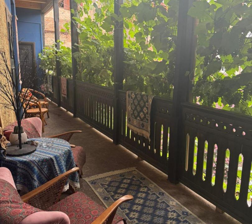 Chugureti Hotel | Vintage room