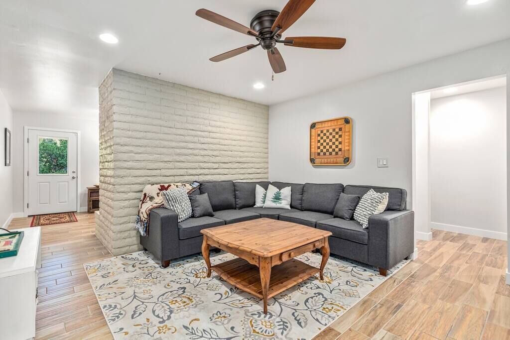 Photo of Livingroom in Strawberry
