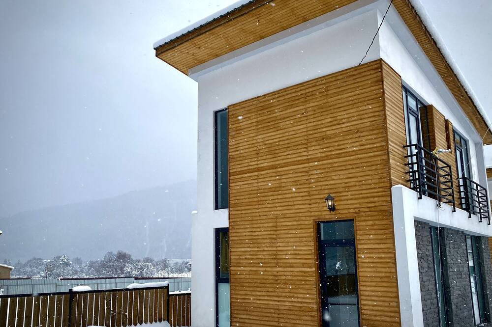 Photo of Outdoor in Likani
