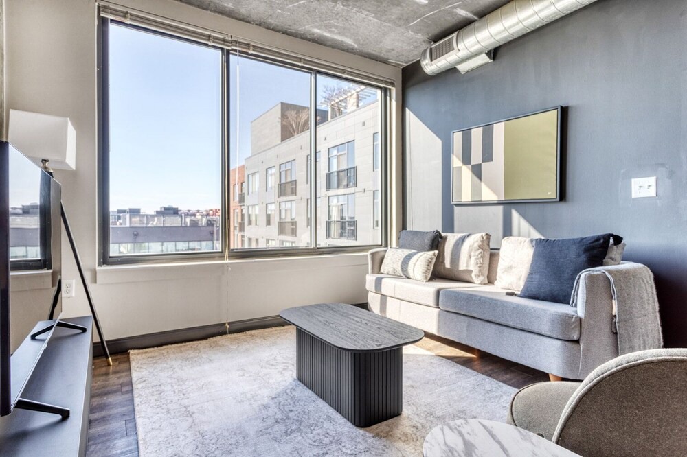Photo of Livingroom in H Street Corridor