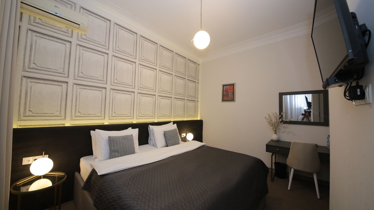 Photo of Bedroom in mtatsminda
