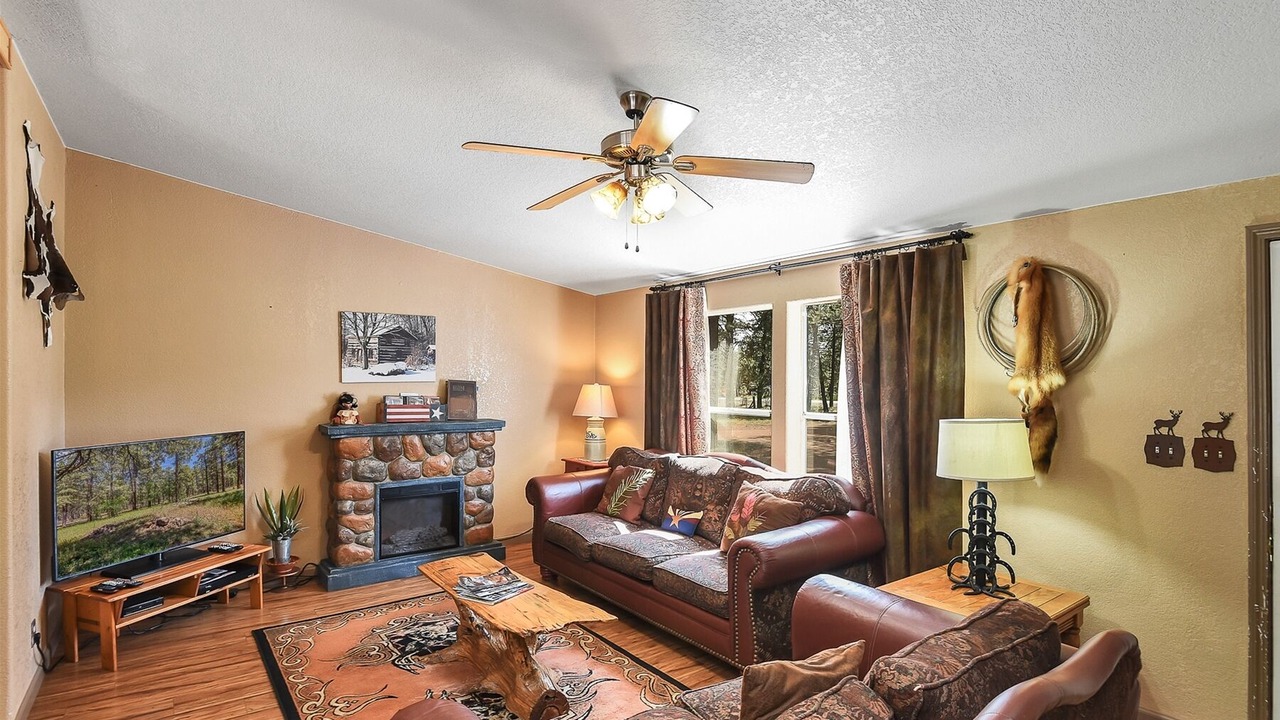 Photo of Livingroom in Parks