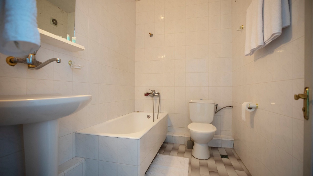 Photo of Bathroom in Gori