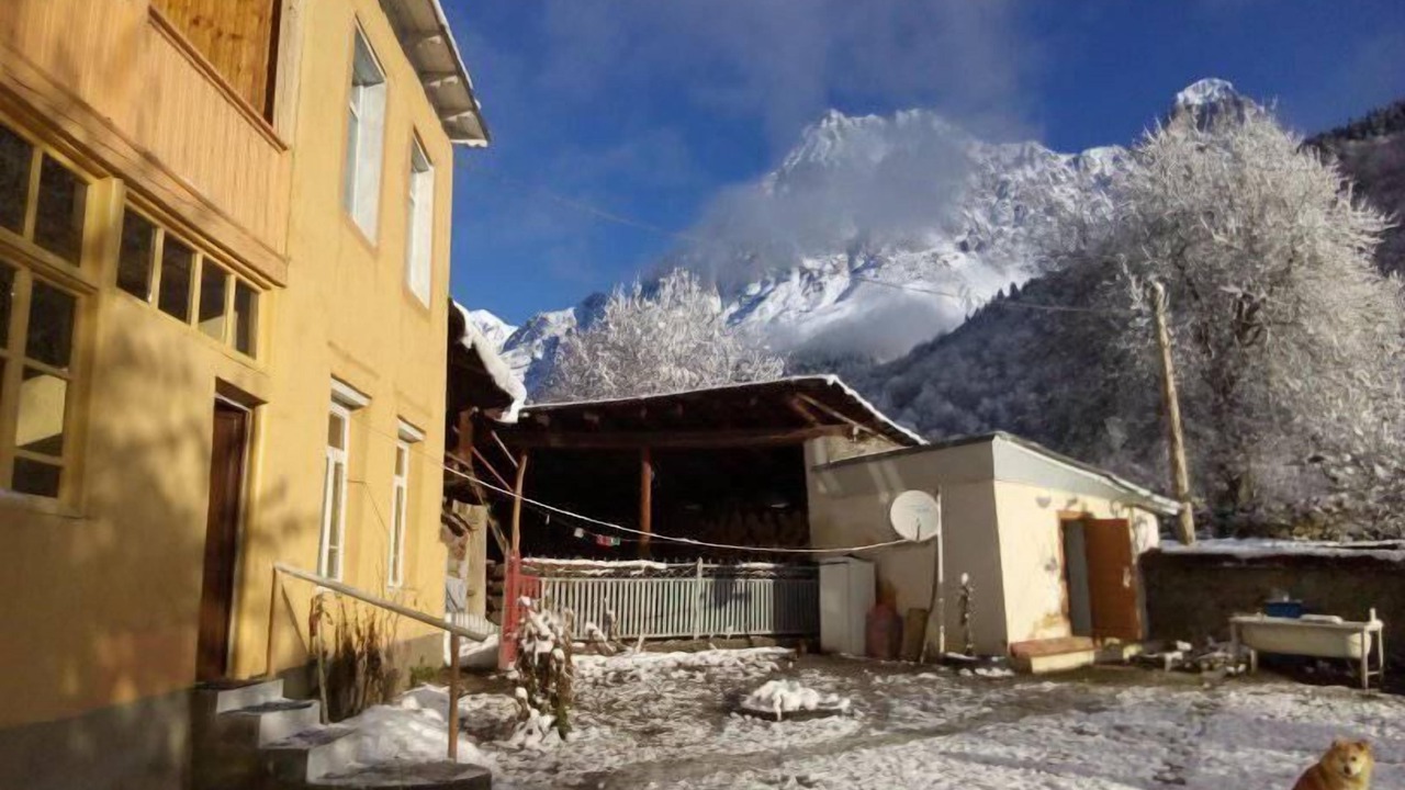 Photo of Buildings in Mazeri