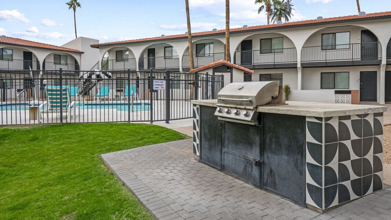Photo of Patio Balcony in New Papago Parkway