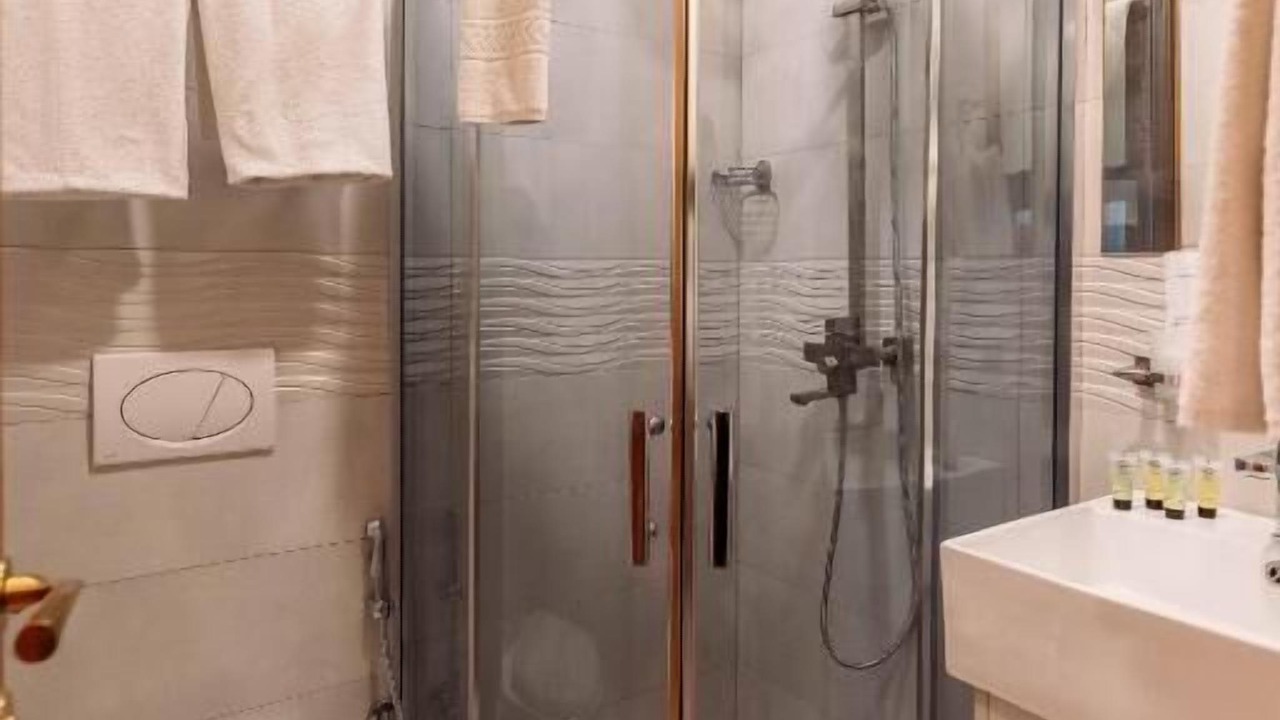Photo of Bathroom in Avlabari