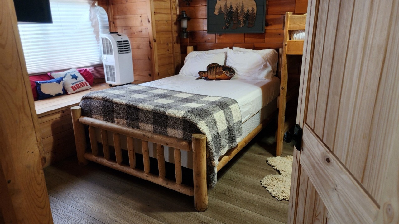 Photo of Bedroom in Bass Lake