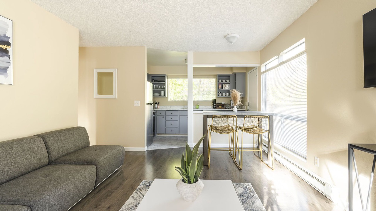 Photo of Livingroom in Downtown