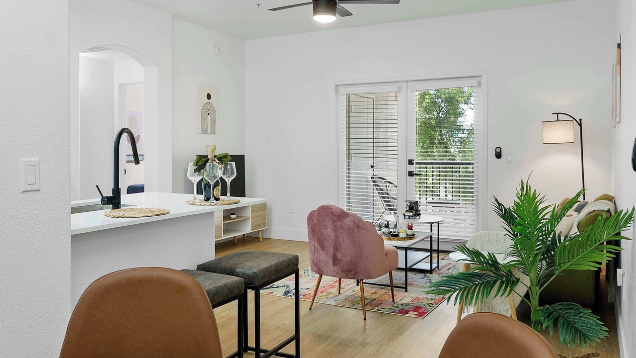Photo of Livingroom in Glendale Sports and Entertainment District