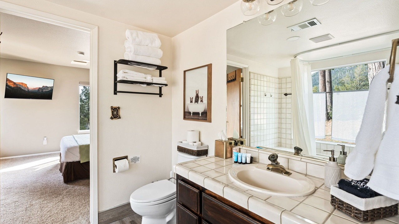 Photo of Bathroom in Mariposa