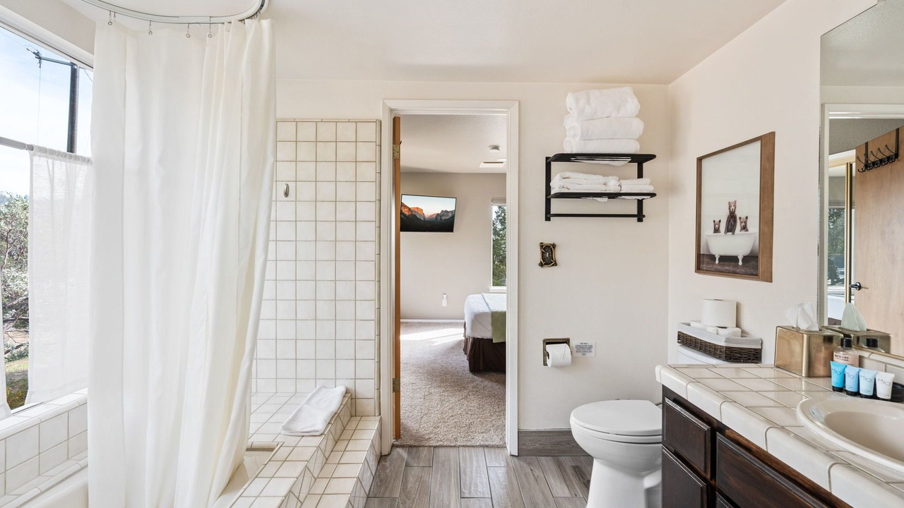 Photo of Bathroom in Mariposa