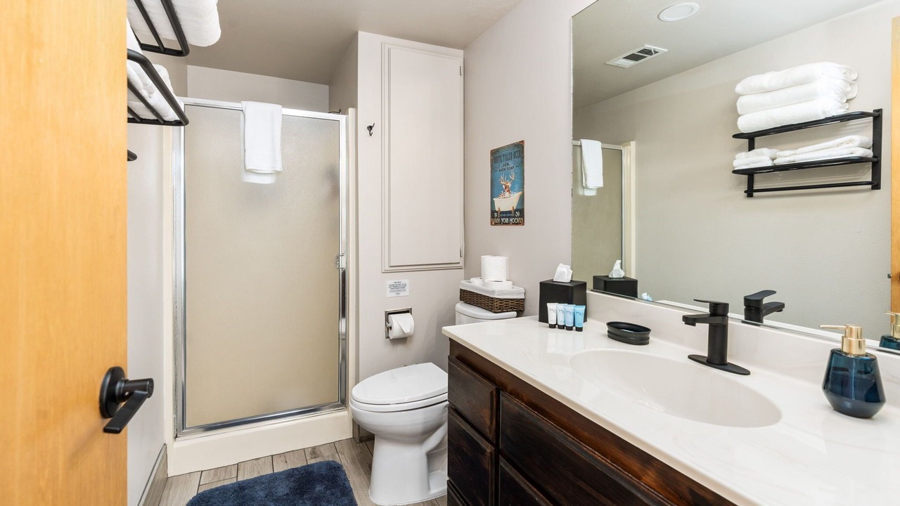 Photo of Bathroom in Mariposa