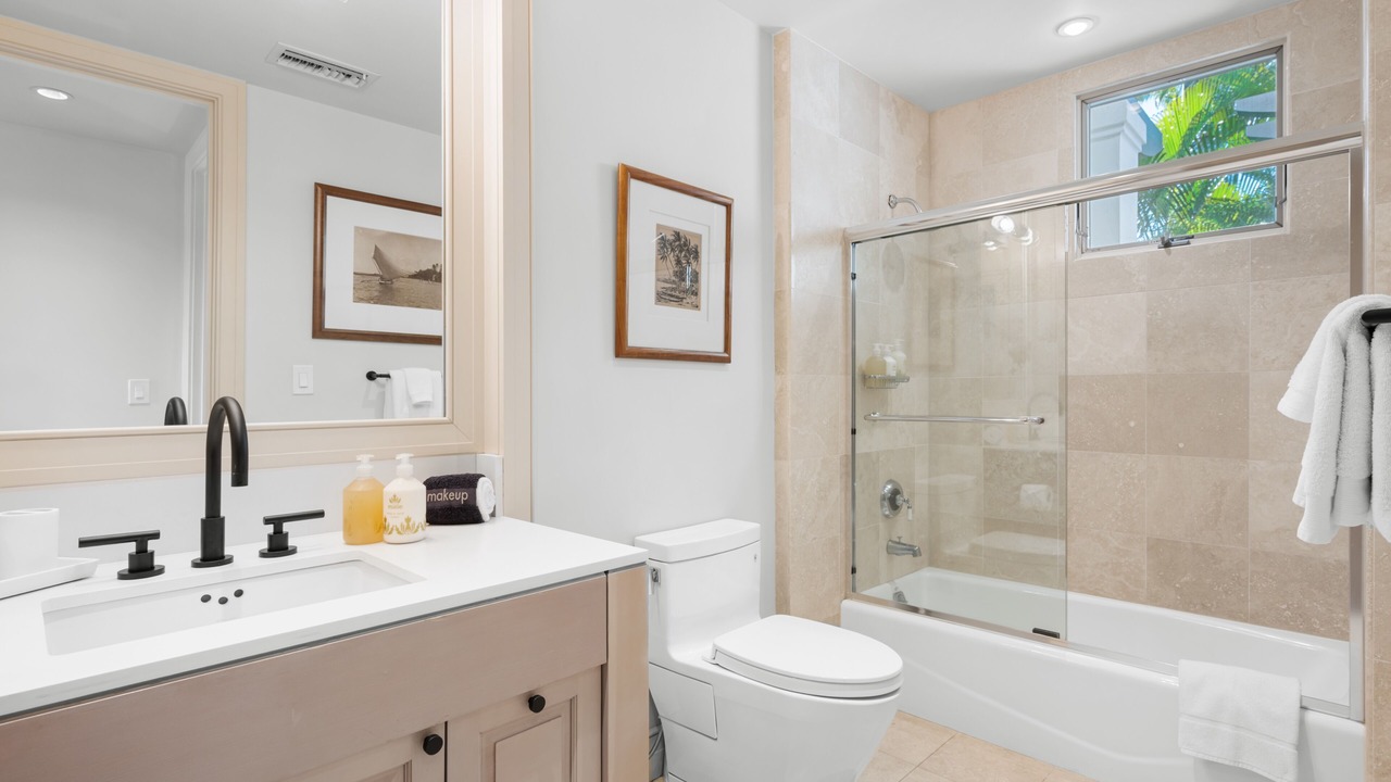 Photo of Bathroom in Kaupulehu