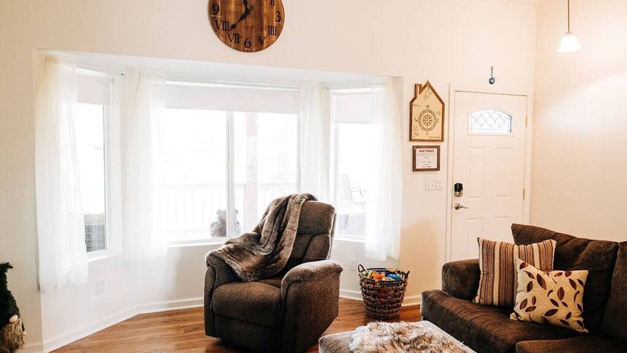 Photo of Livingroom in Oakhurst