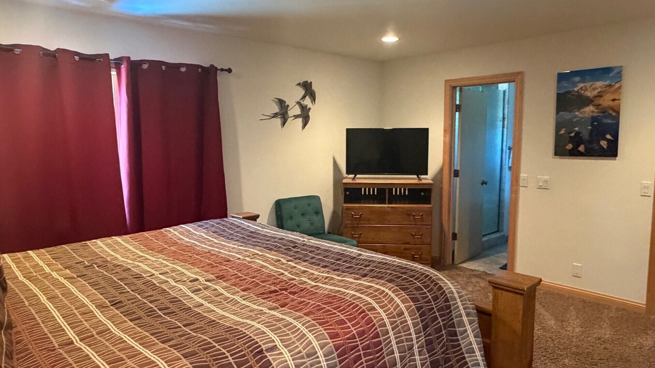Photo of Bedroom in June Lake