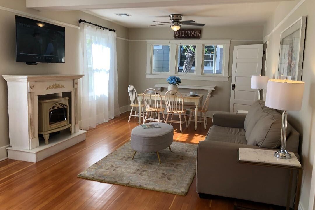 Photo of Livingroom in Nob Hill