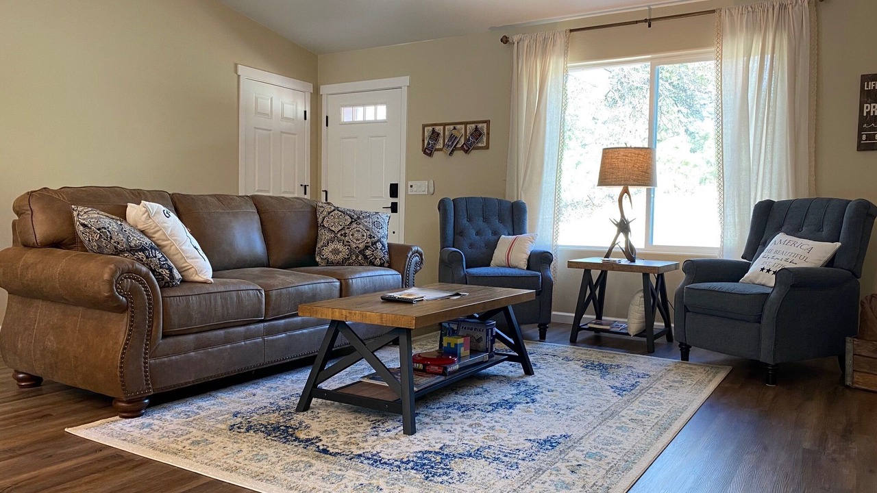 Photo of Livingroom in Oak Knoll Village