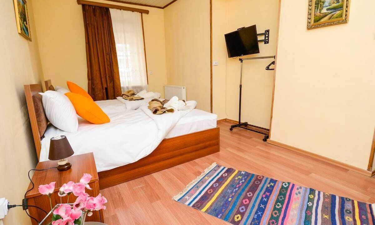 Photo of Bedroom in mtatsminda
