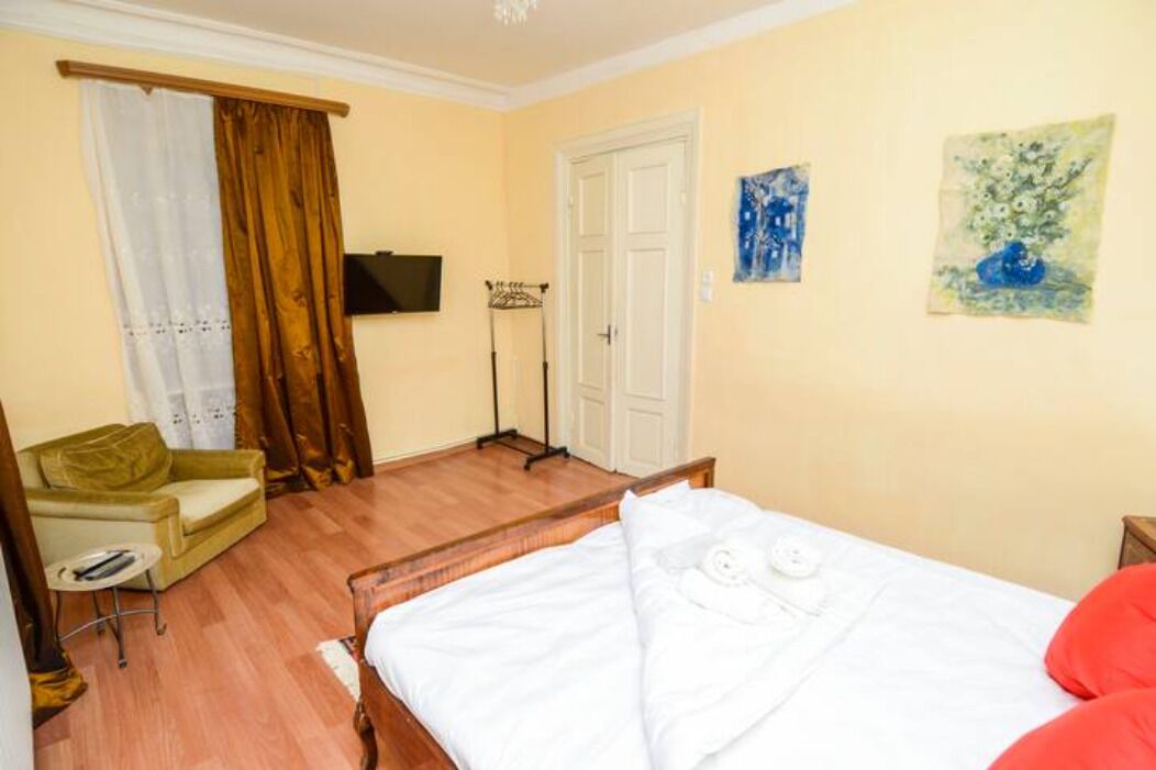 Photo of Bedroom in mtatsminda