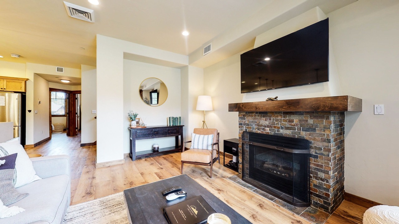 Photo of Livingroom in Woodwinds
