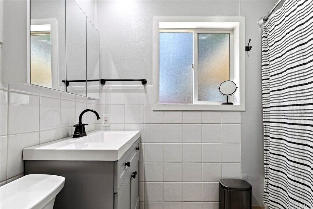 Photo of Bathroom in Mariposa
