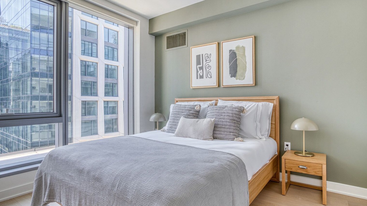 Photo of Bedroom in Navy Yard