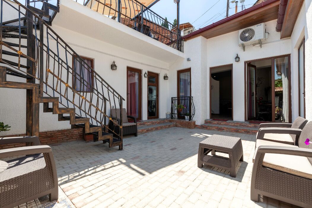 Photo of Patio Balcony in mtatsminda