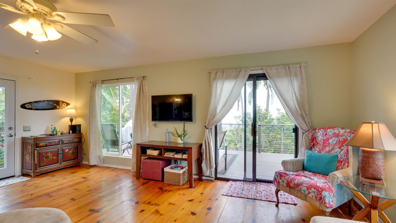Photo of Livingroom in Kona Palisades
