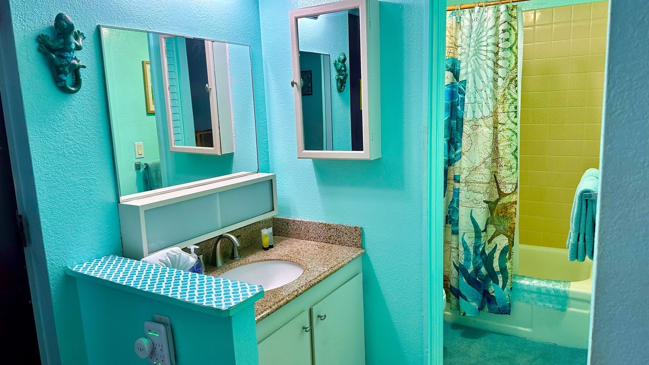 Photo of Bathroom in Historic Kailua Village