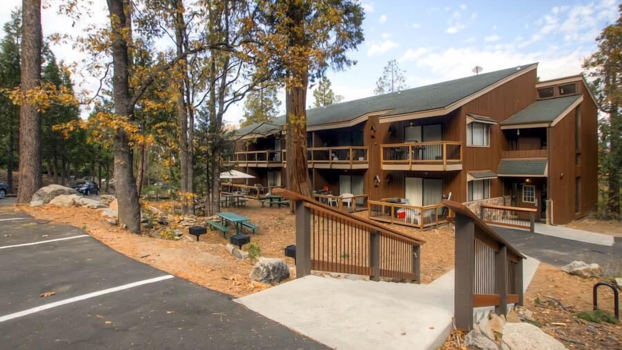 Photo of Outdoor in Yosemite West
