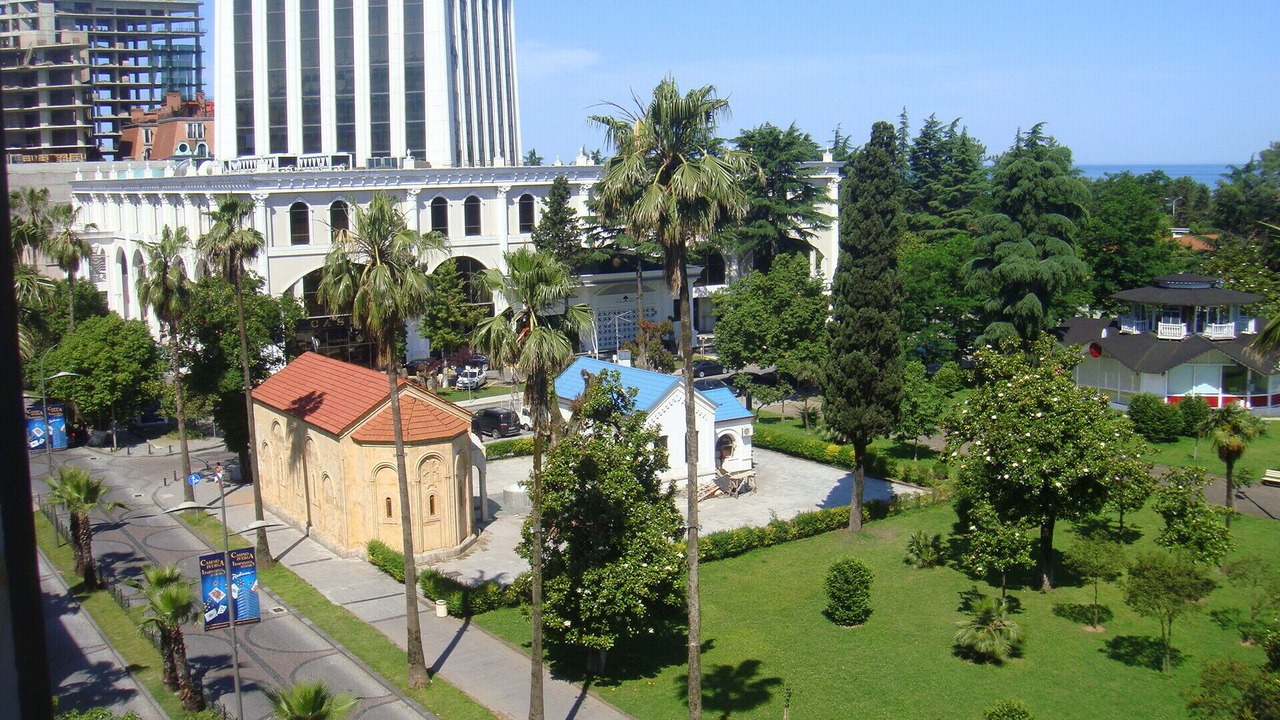 Photo of Outdoor in Old Boulevard