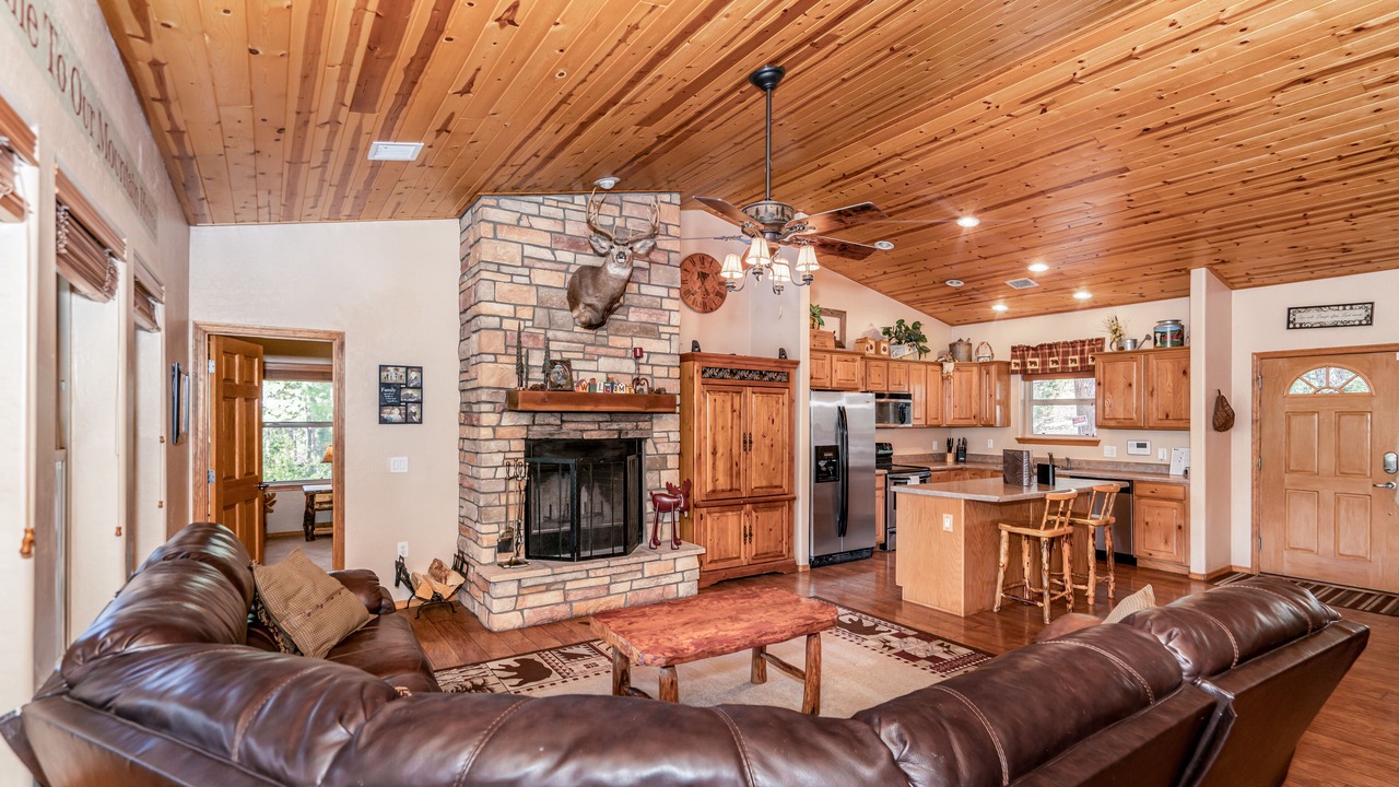 Photo of Livingroom in Show Low