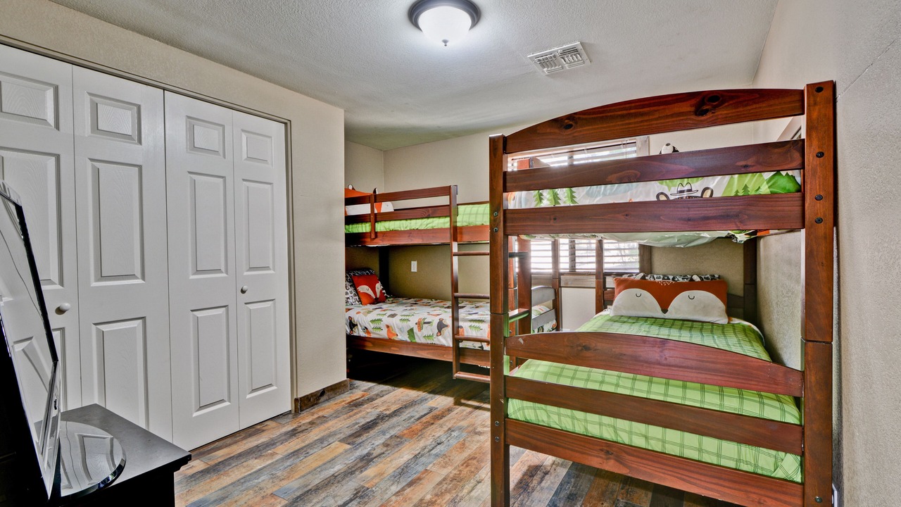Photo of Bedroom in Strawberry