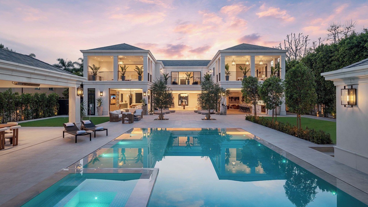 Photo of Others in Beverly Hills