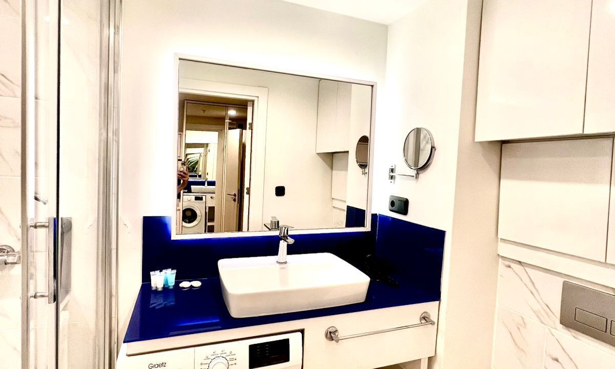 Photo of Bathroom in New Boulevard