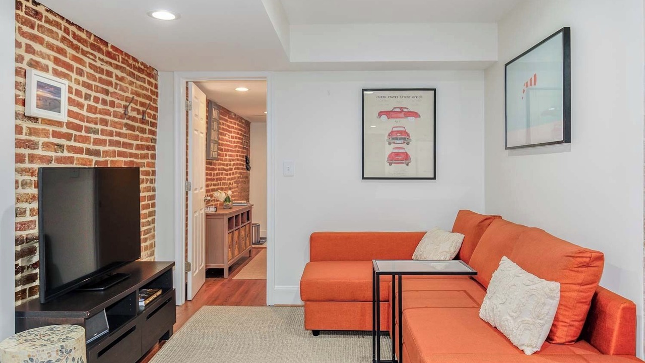 Photo of Livingroom in Near Northeast