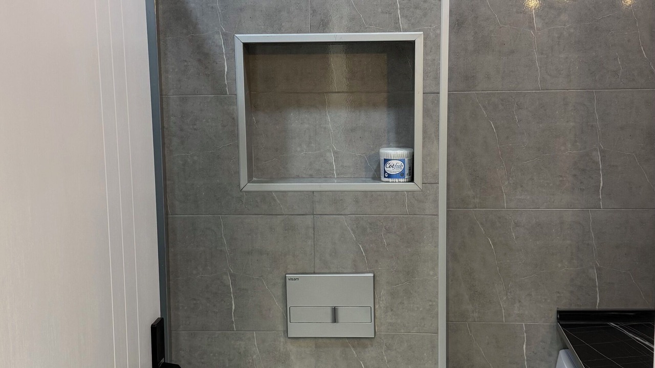Photo of Bathroom in New Boulevard
