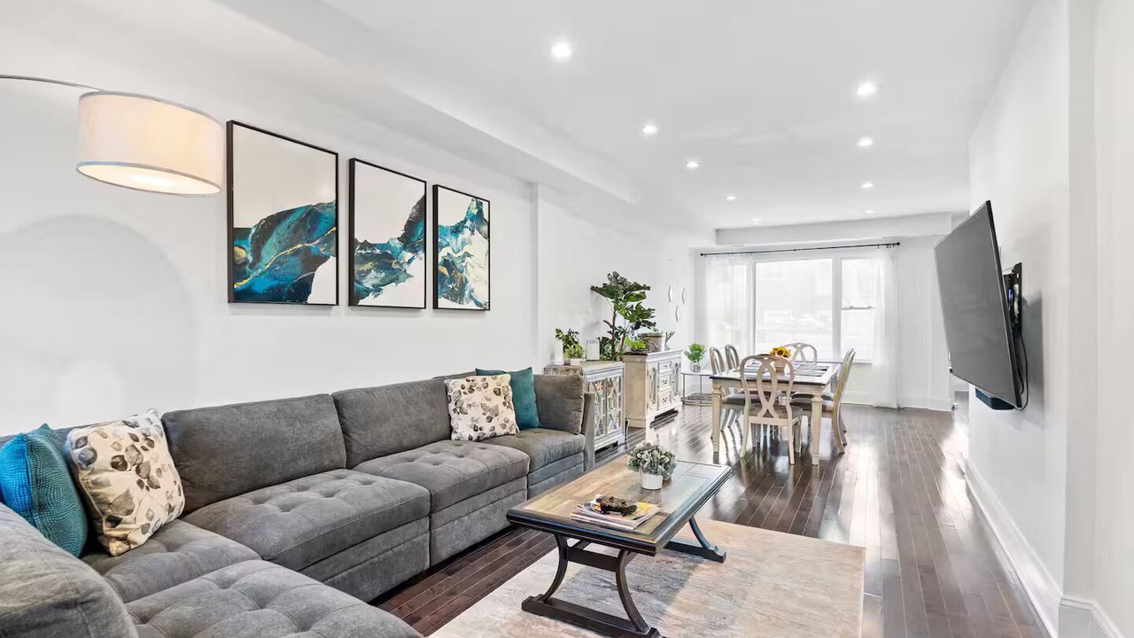 Photo of Livingroom in Columbia Heights